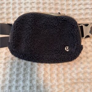Lululemon Black Sherpa Belt Bag
